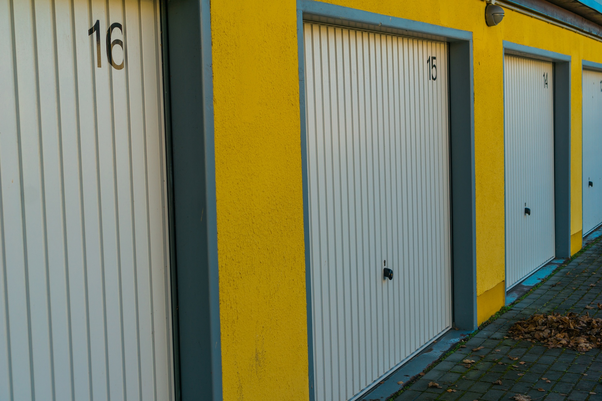 yellow garages in a row 2026 01 09 13 12 59 utc